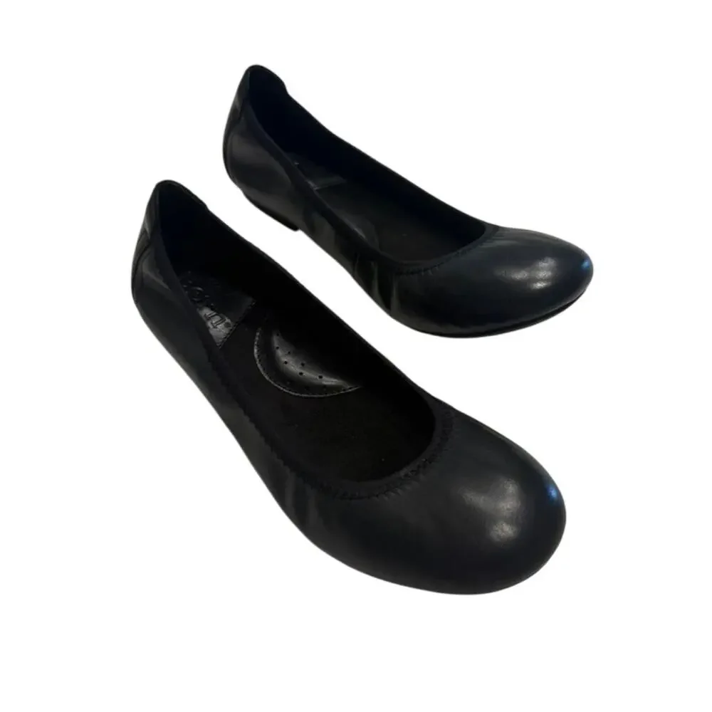 Born Julianne Flat in Black Full Grain Leather, Size 7.5